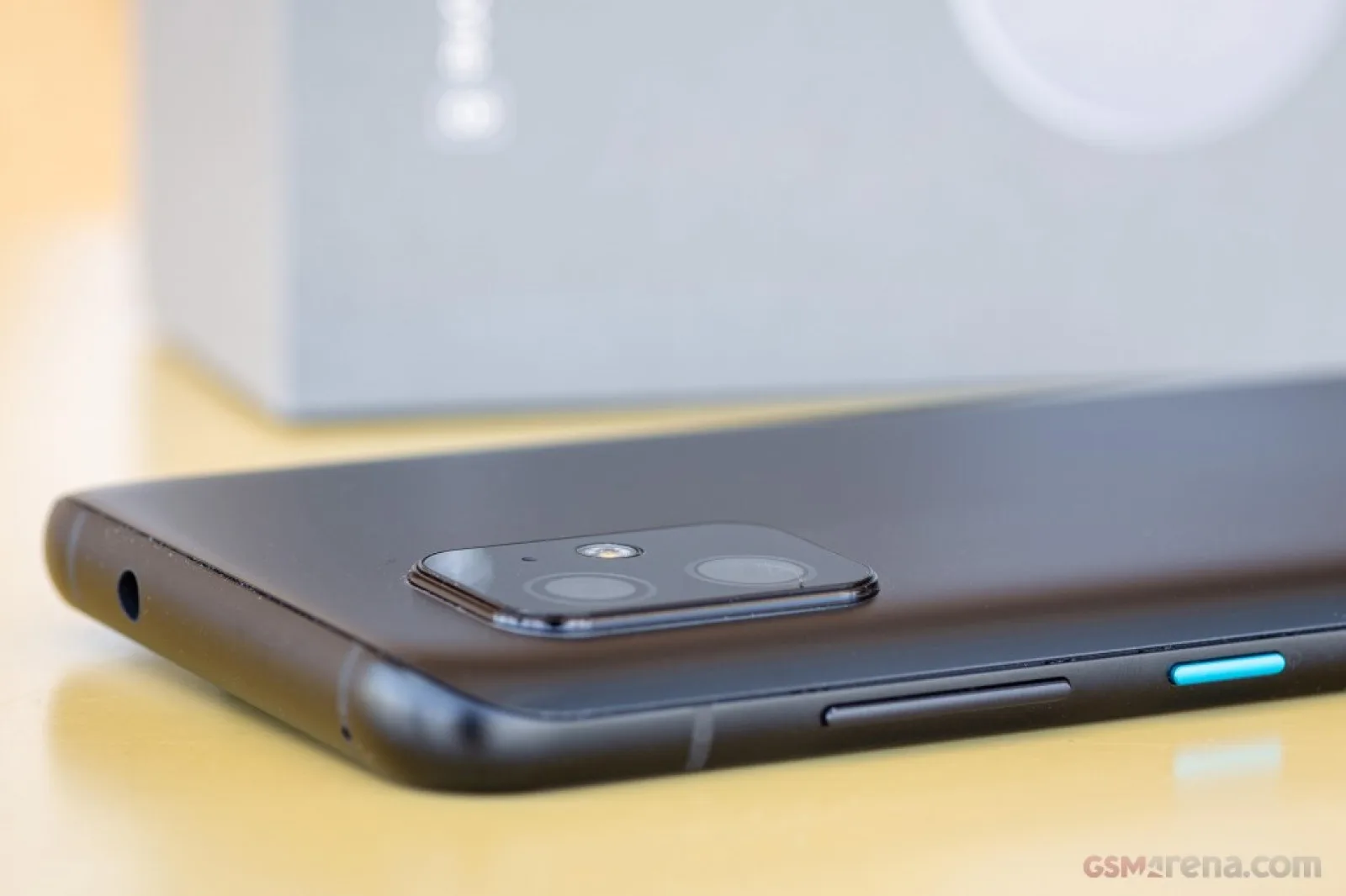Asus Zenfone 8